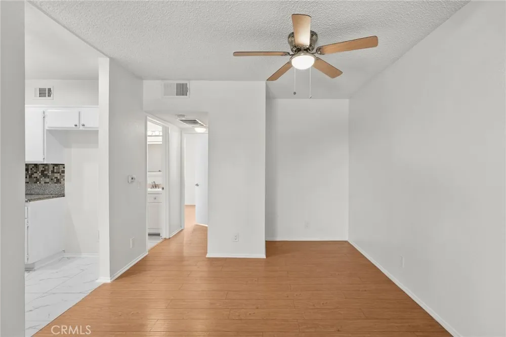 11150 Glenoaks Boulevard #309 Pacoima, CA 91331