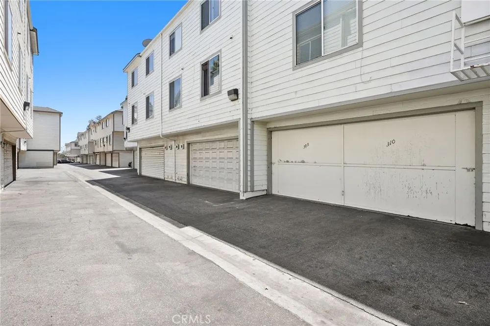 11150 Glenoaks Boulevard #309 Pacoima, CA 91331