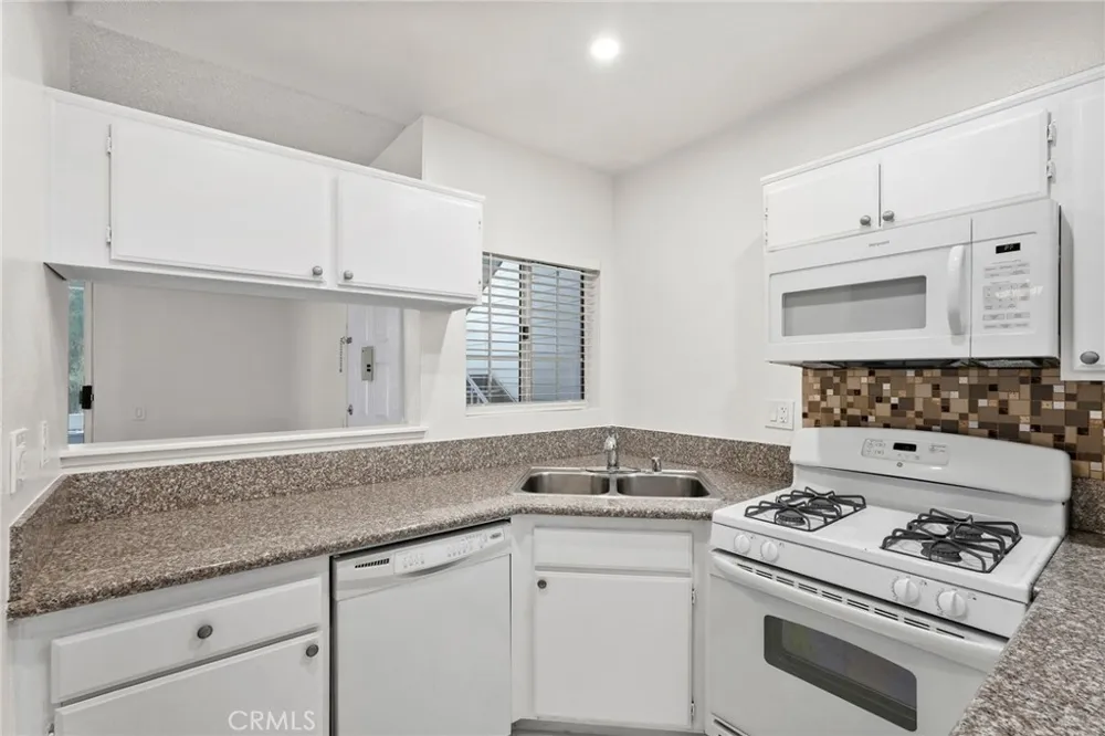 11150 Glenoaks Boulevard #309 Pacoima, CA 91331