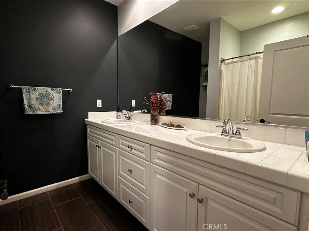 21765 Propello Drive Saugus, CA 91350
