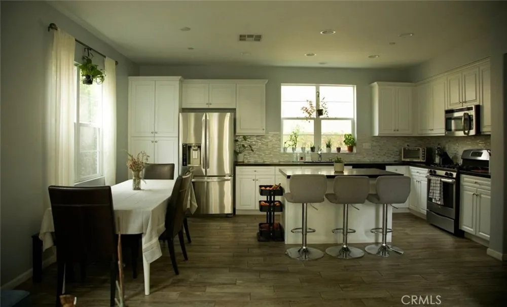 21765 Propello Drive Saugus, CA 91350