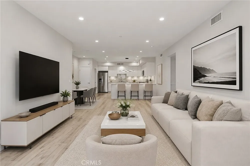 5820 La Mirada Avenue #302 Hollywood, CA 90038