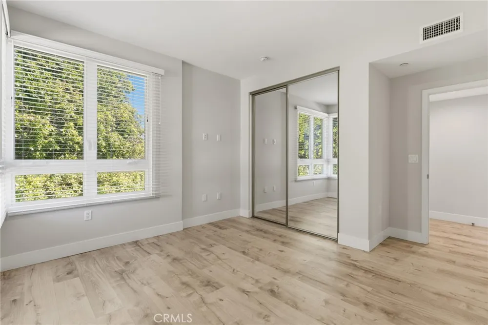 5820 La Mirada Avenue #302 Hollywood, CA 90038
