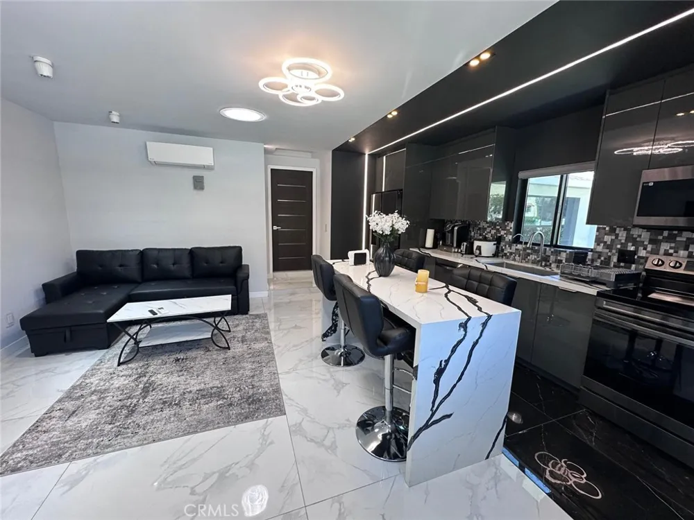 12838 Kling Street Studio City, CA 91604