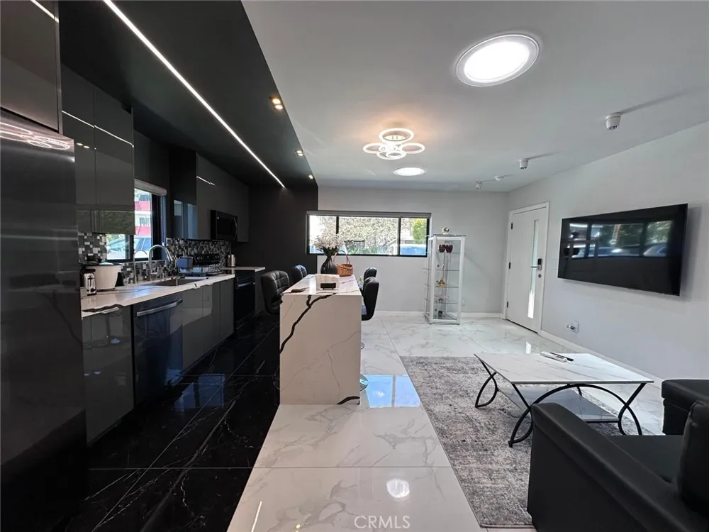 12838 Kling Street Studio City, CA 91604