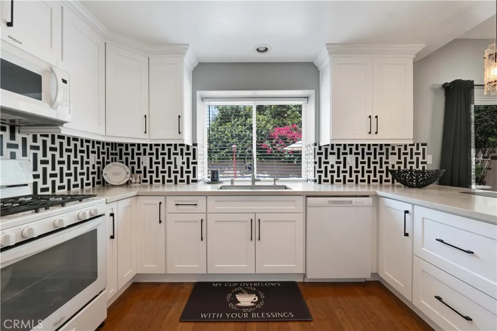 17333 San Jose Street Granada Hills, CA 91344