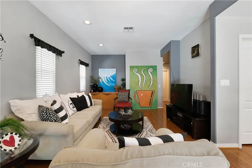 17333 San Jose Street Granada Hills, CA 91344