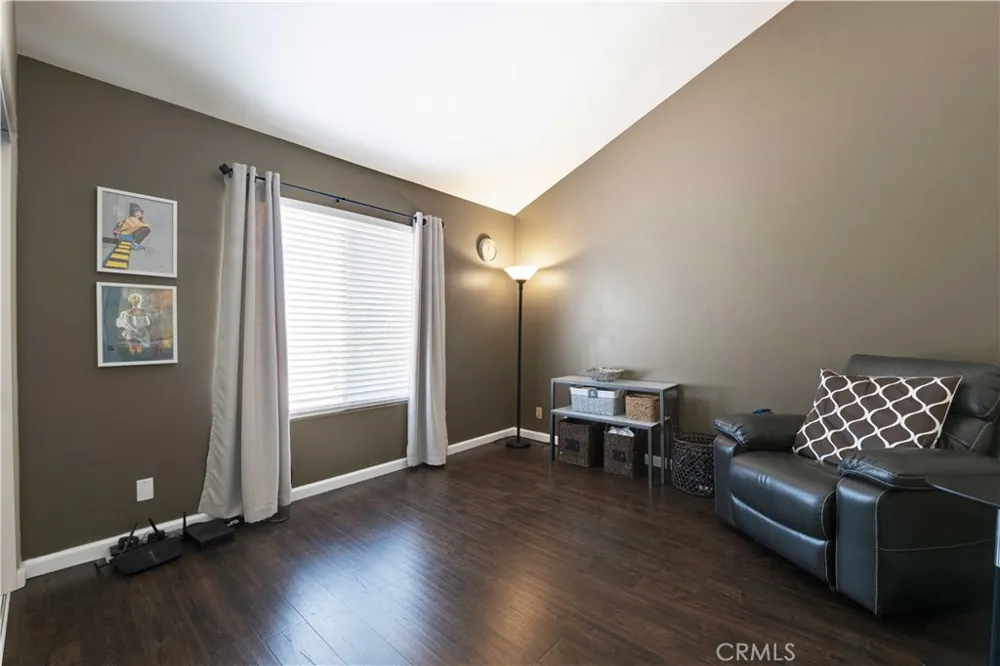17333 San Jose Street Granada Hills, CA 91344