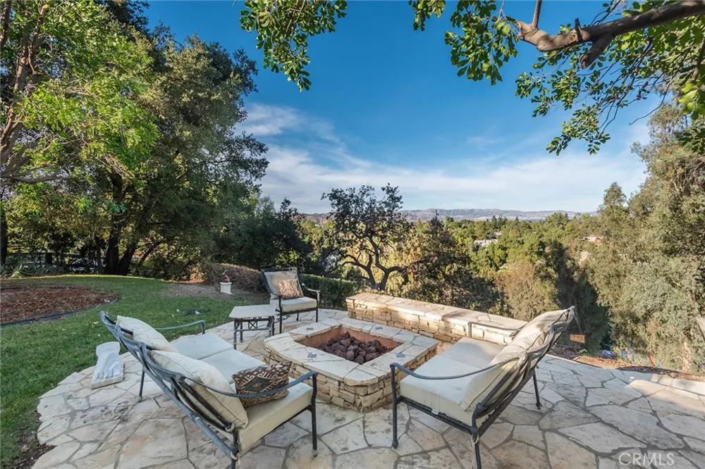 5747 HOBACK GLEN ROAD Hidden Hills, CA 91302