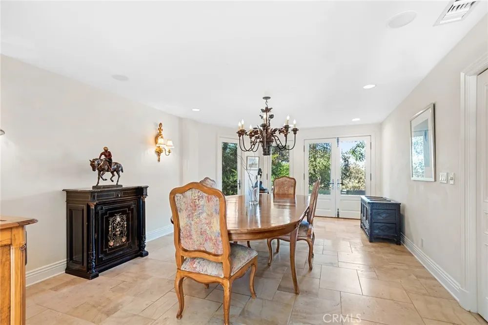 5747 HOBACK GLEN ROAD Hidden Hills, CA 91302
