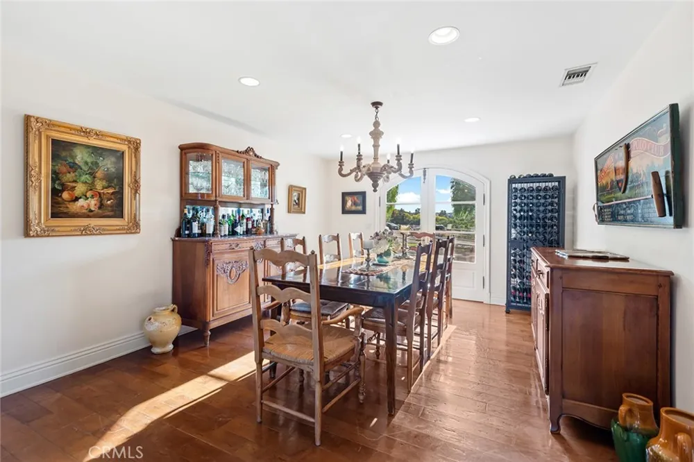 5747 HOBACK GLEN ROAD Hidden Hills, CA 91302
