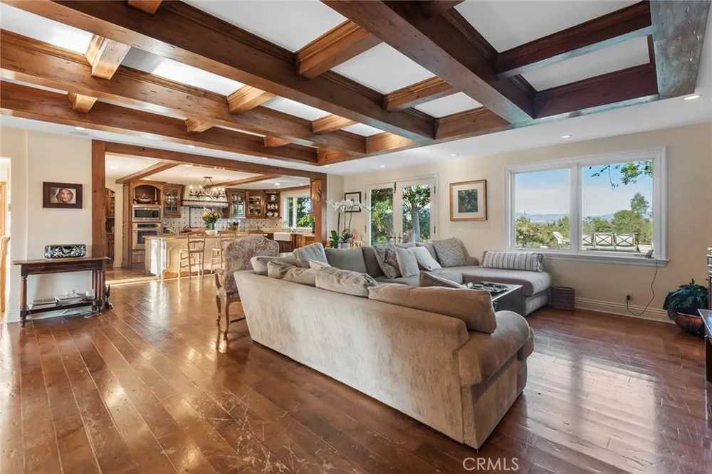 5747 HOBACK GLEN ROAD Hidden Hills, CA 91302