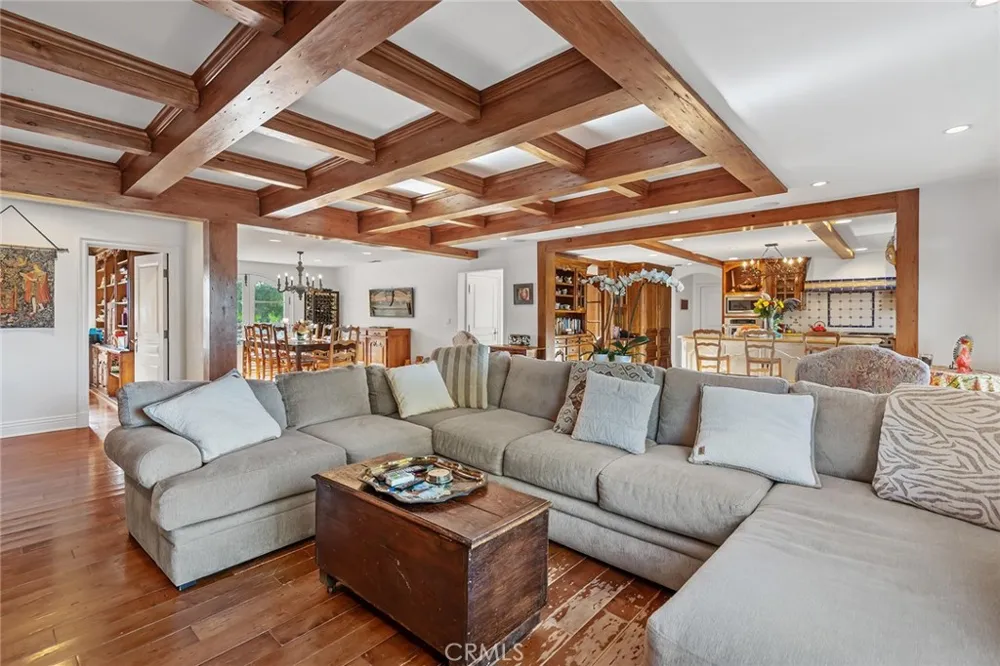 5747 HOBACK GLEN ROAD Hidden Hills, CA 91302