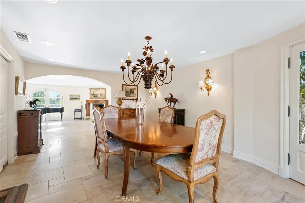 5747 HOBACK GLEN ROAD Hidden Hills, CA 91302