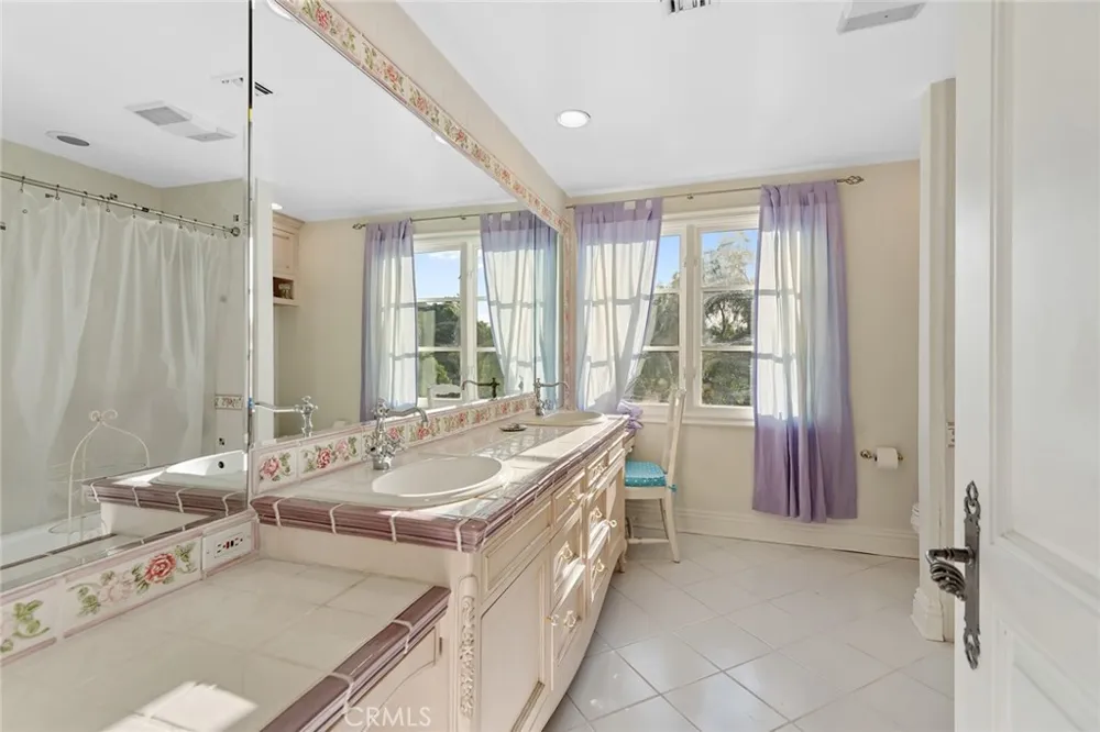5747 HOBACK GLEN ROAD Hidden Hills, CA 91302