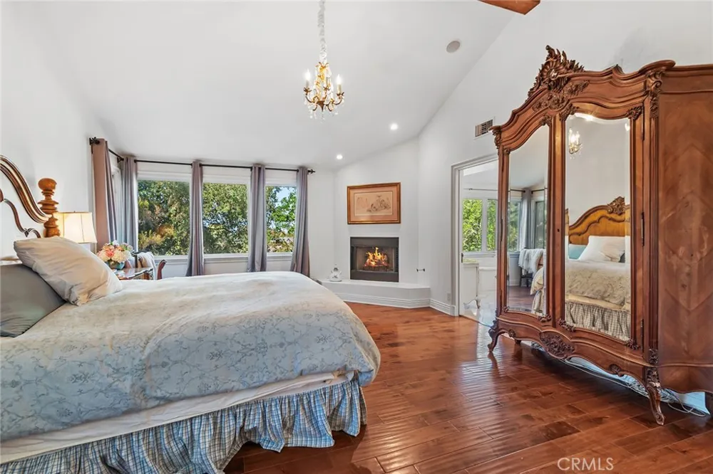5747 HOBACK GLEN ROAD Hidden Hills, CA 91302