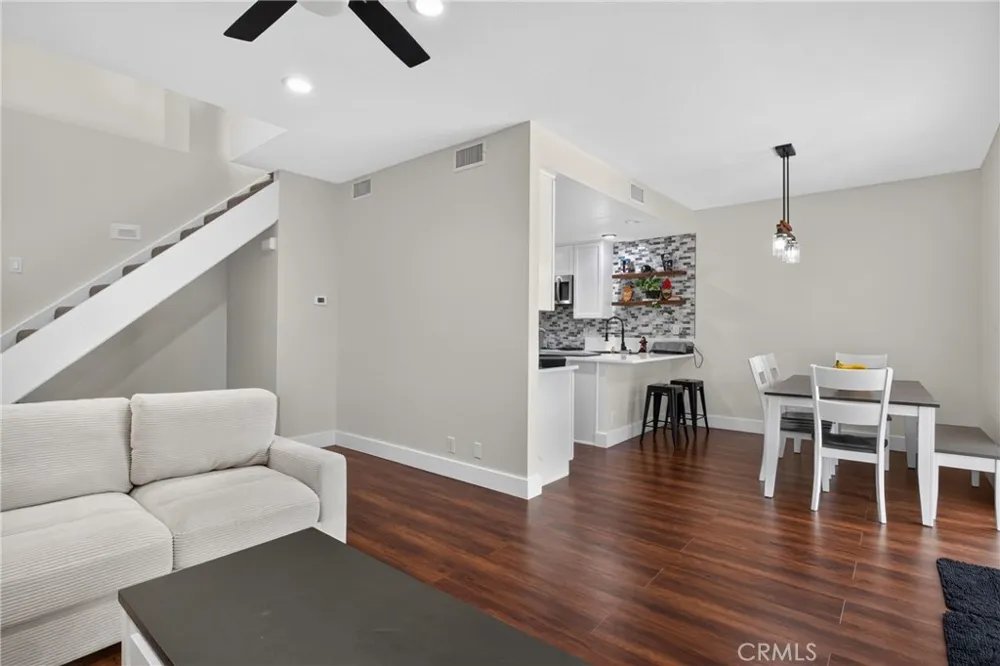 22914 Banyan Place #198 Saugus, CA 91390
