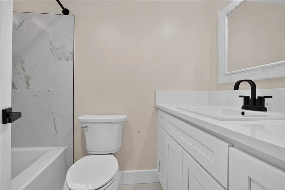 22914 Banyan Place #198 Saugus, CA 91390