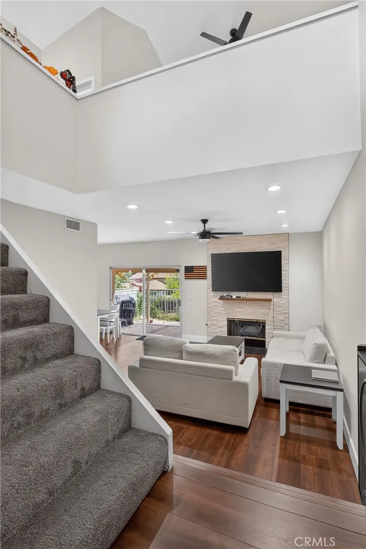 22914 Banyan Place #198 Saugus, CA 91390