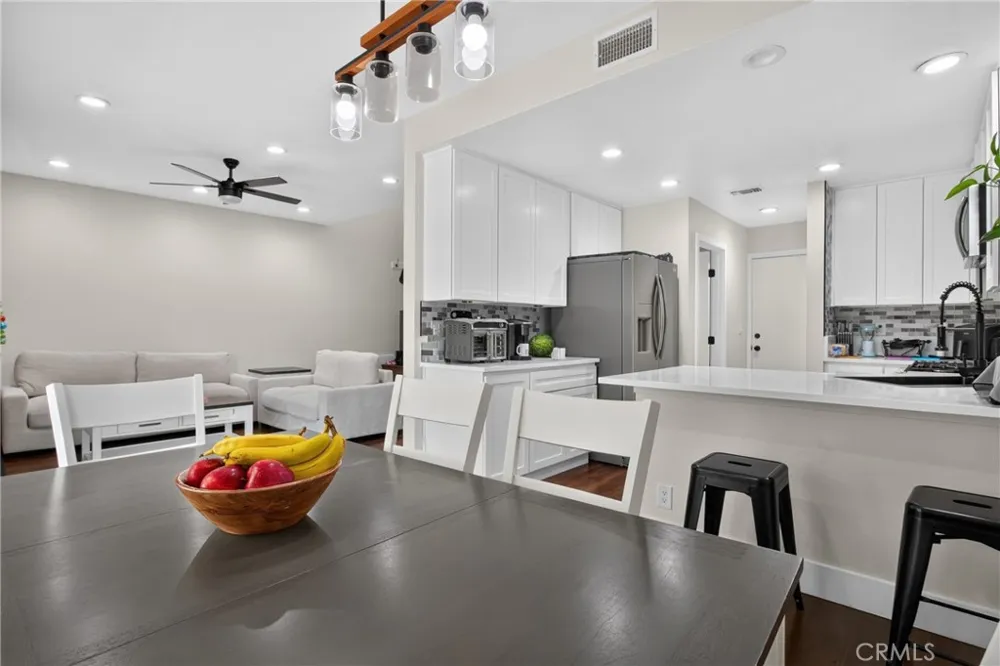 22914 Banyan Place #198 Saugus, CA 91390