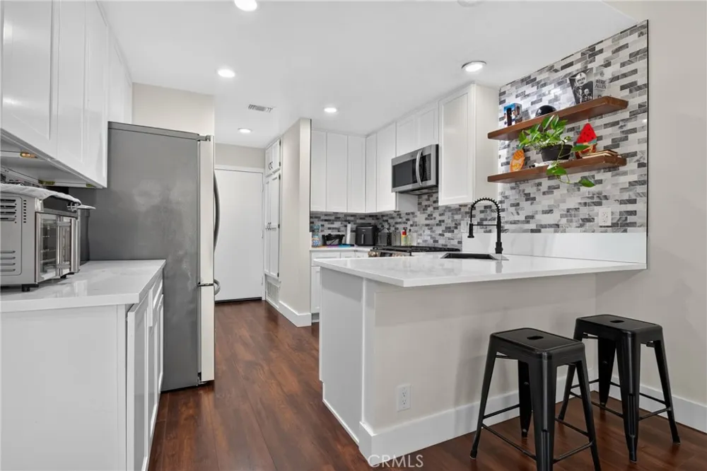 22914 Banyan Place #198 Saugus, CA 91390