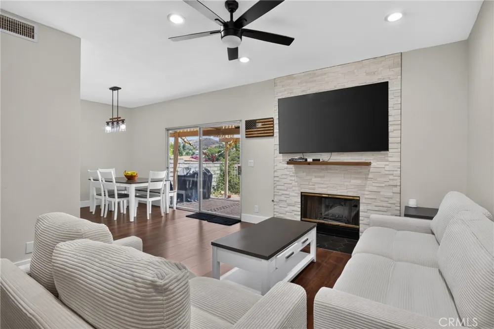 22914 Banyan Place #198 Saugus, CA 91390