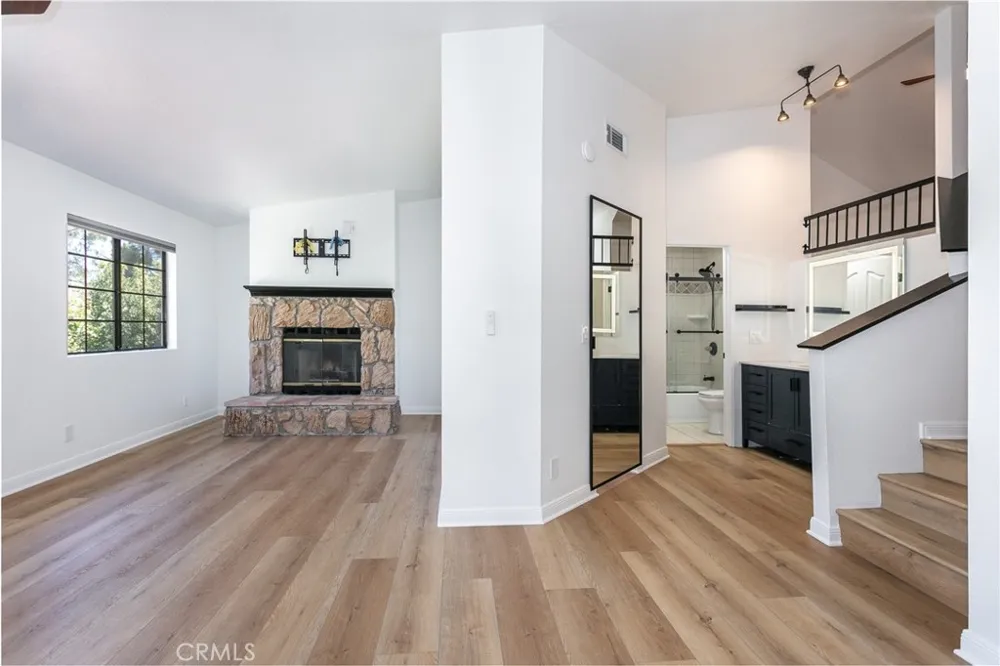 29725 Windsong Agoura Hills, CA 91301