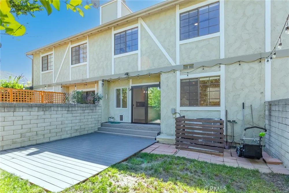29725 Windsong Agoura Hills, CA 91301