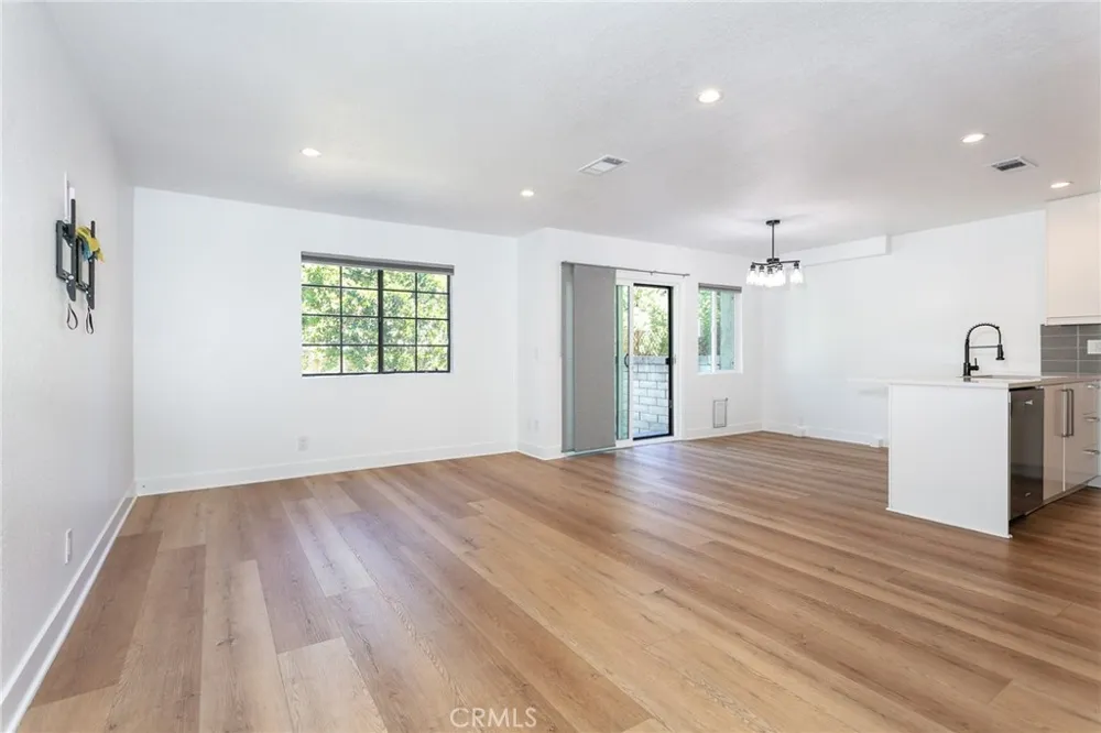 29725 Windsong Agoura Hills, CA 91301