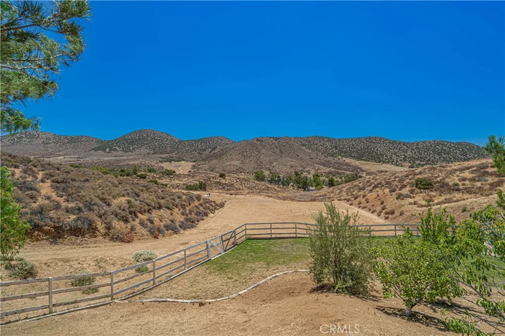 9210 Yucca Hills Agua Dulce, CA 91390