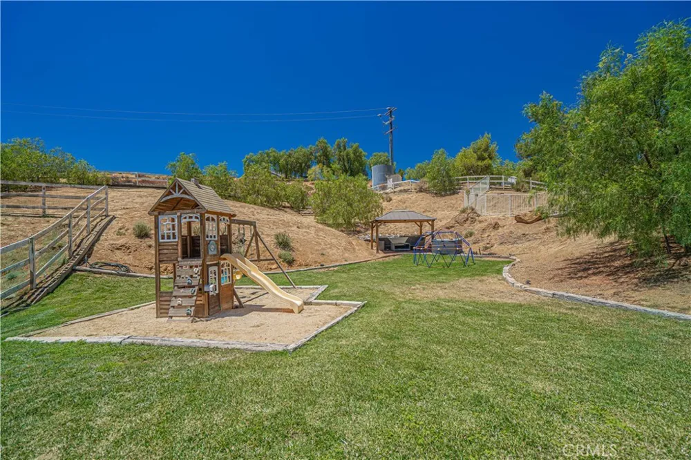 9210 Yucca Hills Agua Dulce, CA 91390