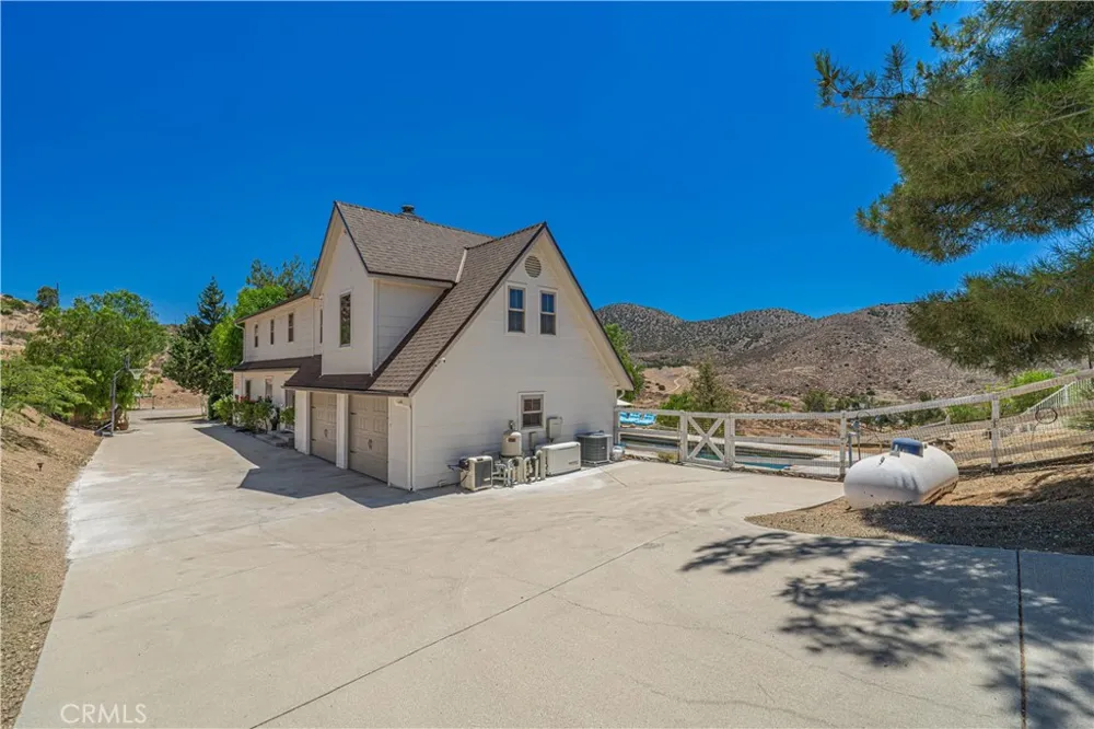 9210 Yucca Hills Agua Dulce, CA 91390
