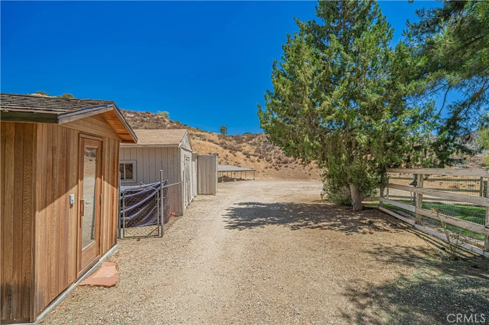 9210 Yucca Hills Agua Dulce, CA 91390