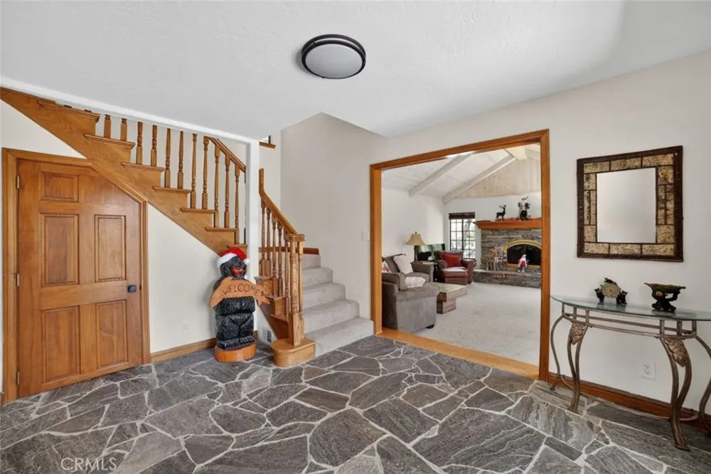 1198 Montreal Drive Lake Arrowhead, CA 92352