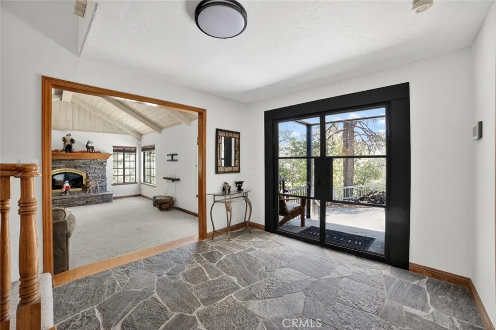 1198 Montreal Drive Lake Arrowhead, CA 92352