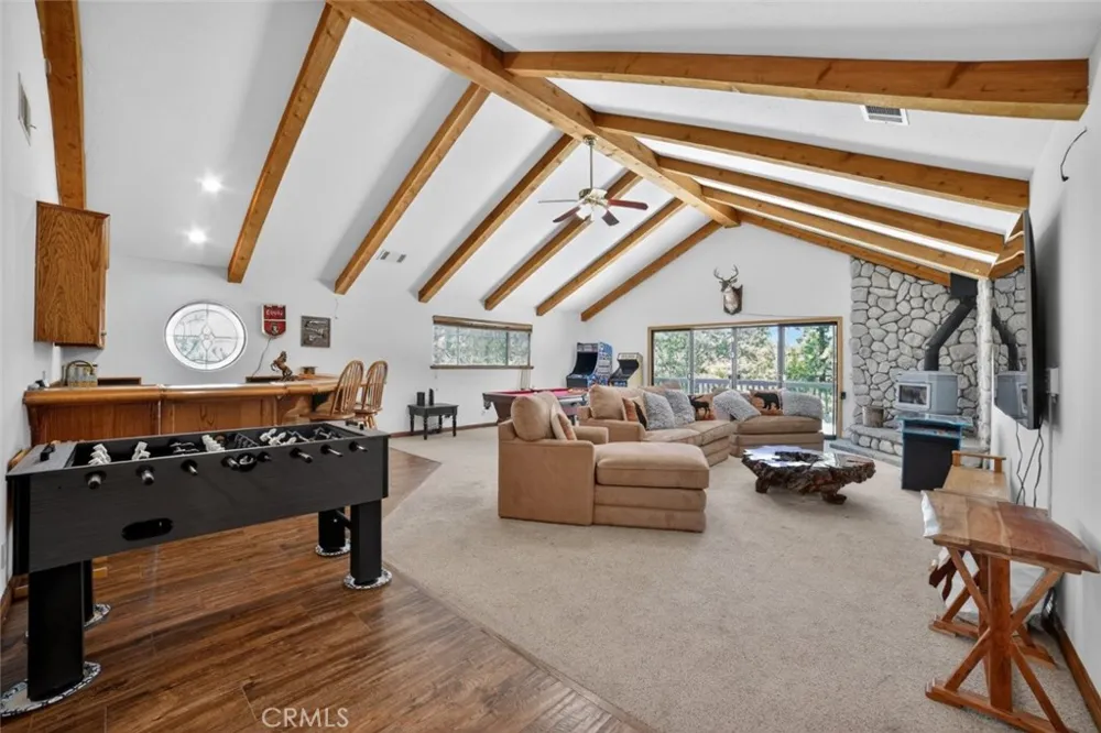 1198 Montreal Drive Lake Arrowhead, CA 92352