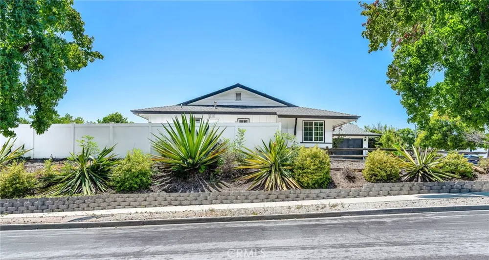 52 Sandra Court Newbury Park, CA 91320