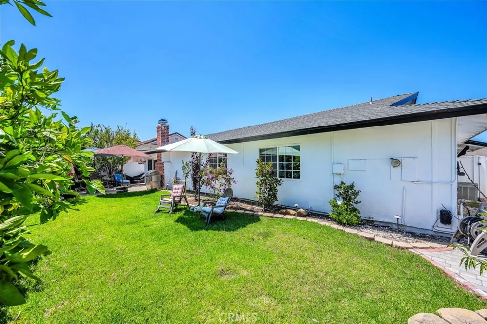52 Sandra Court Newbury Park, CA 91320