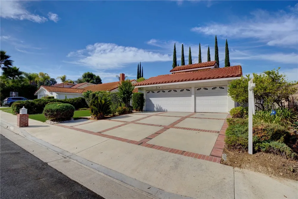 5917 Carell Avenue Agoura Hills, CA 91301
