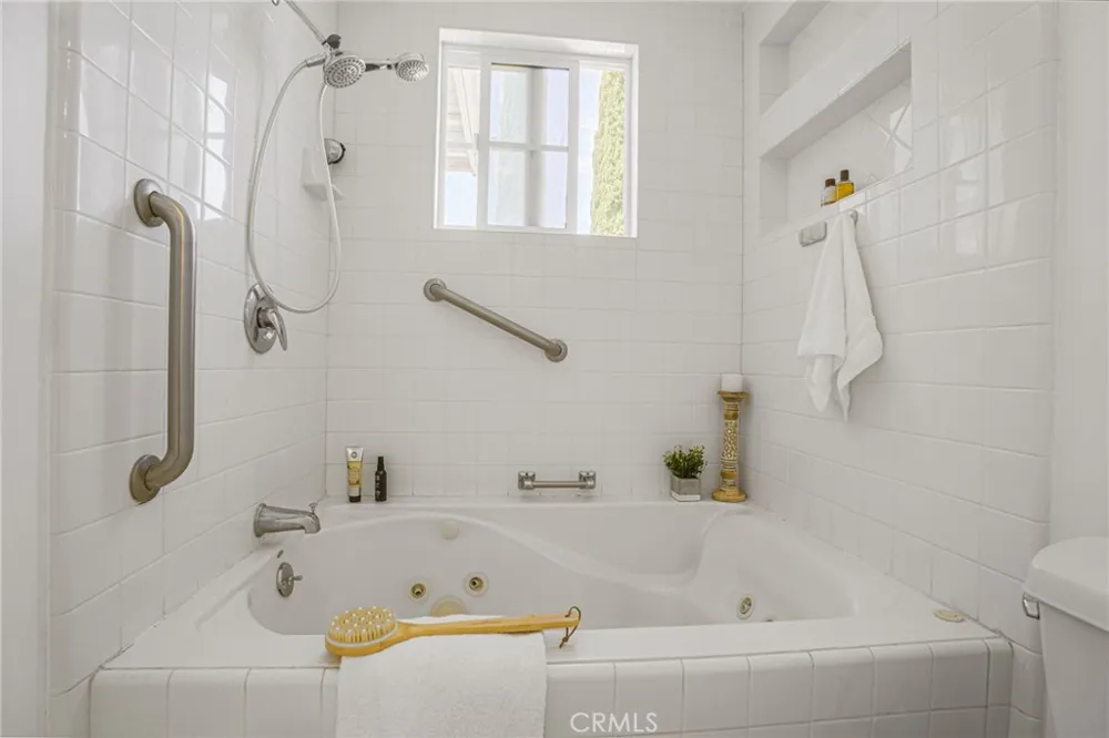 5917 Carell Avenue Agoura Hills, CA 91301