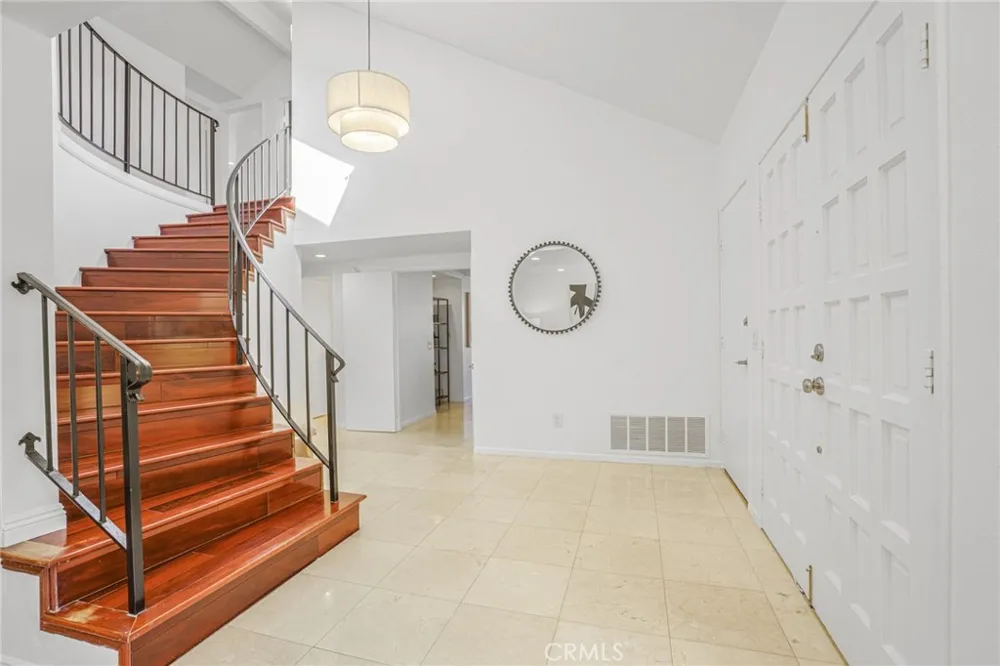 5917 Carell Avenue Agoura Hills, CA 91301