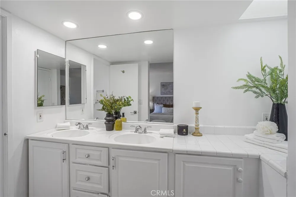 5917 Carell Avenue Agoura Hills, CA 91301