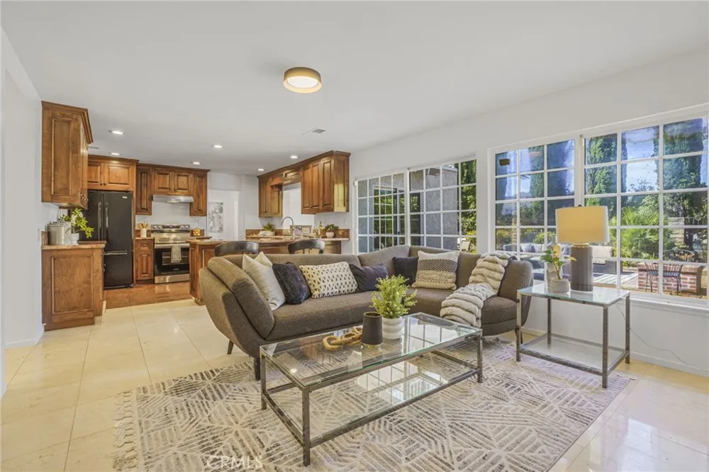 5917 Carell Avenue Agoura Hills, CA 91301