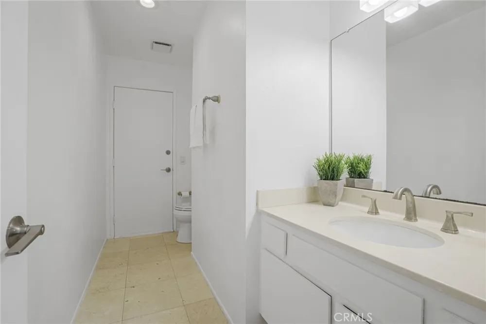 5917 Carell Avenue Agoura Hills, CA 91301
