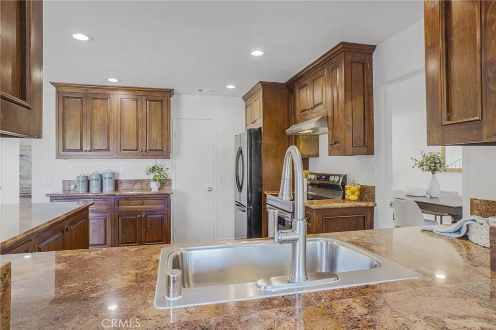 5917 Carell Avenue Agoura Hills, CA 91301
