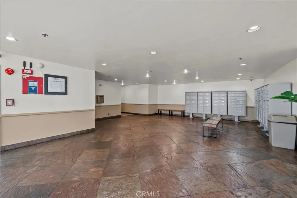 19350 Sherman Way. #328 Reseda, CA 91335
