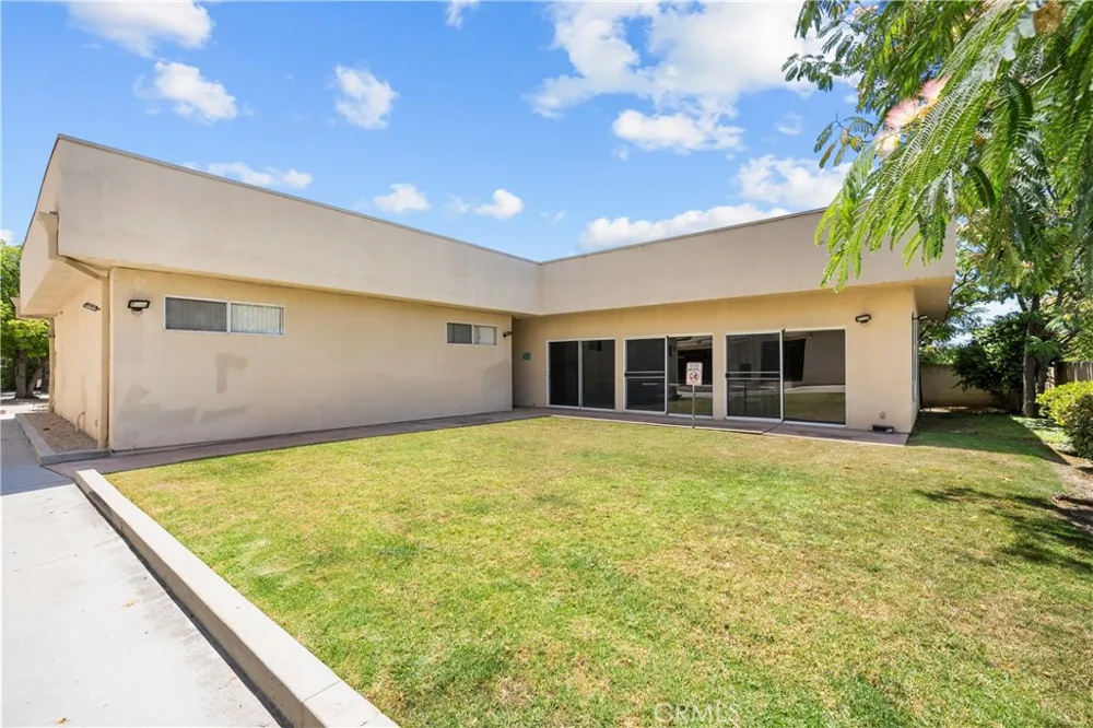 19350 Sherman Way. #328 Reseda, CA 91335