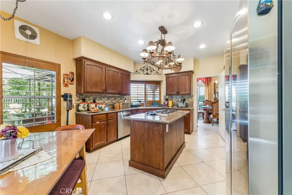 24515 Ebelden Newhall, CA 91321