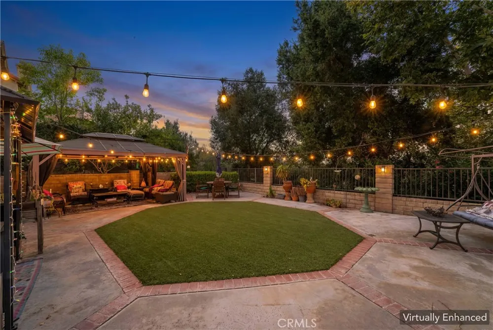 24515 Ebelden Newhall, CA 91321