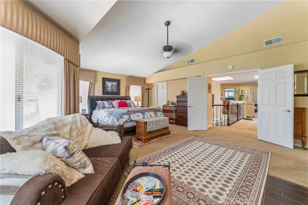 24515 Ebelden Newhall, CA 91321